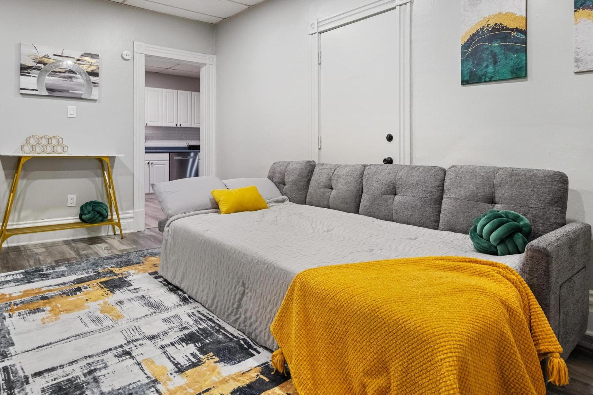 The Bloomfield Nook Apartment *